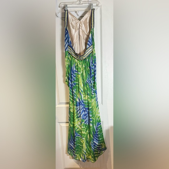 BCBG MaxAzria silk maxi 10 beautiful dress in beautiful condition - Picture 2 of 8